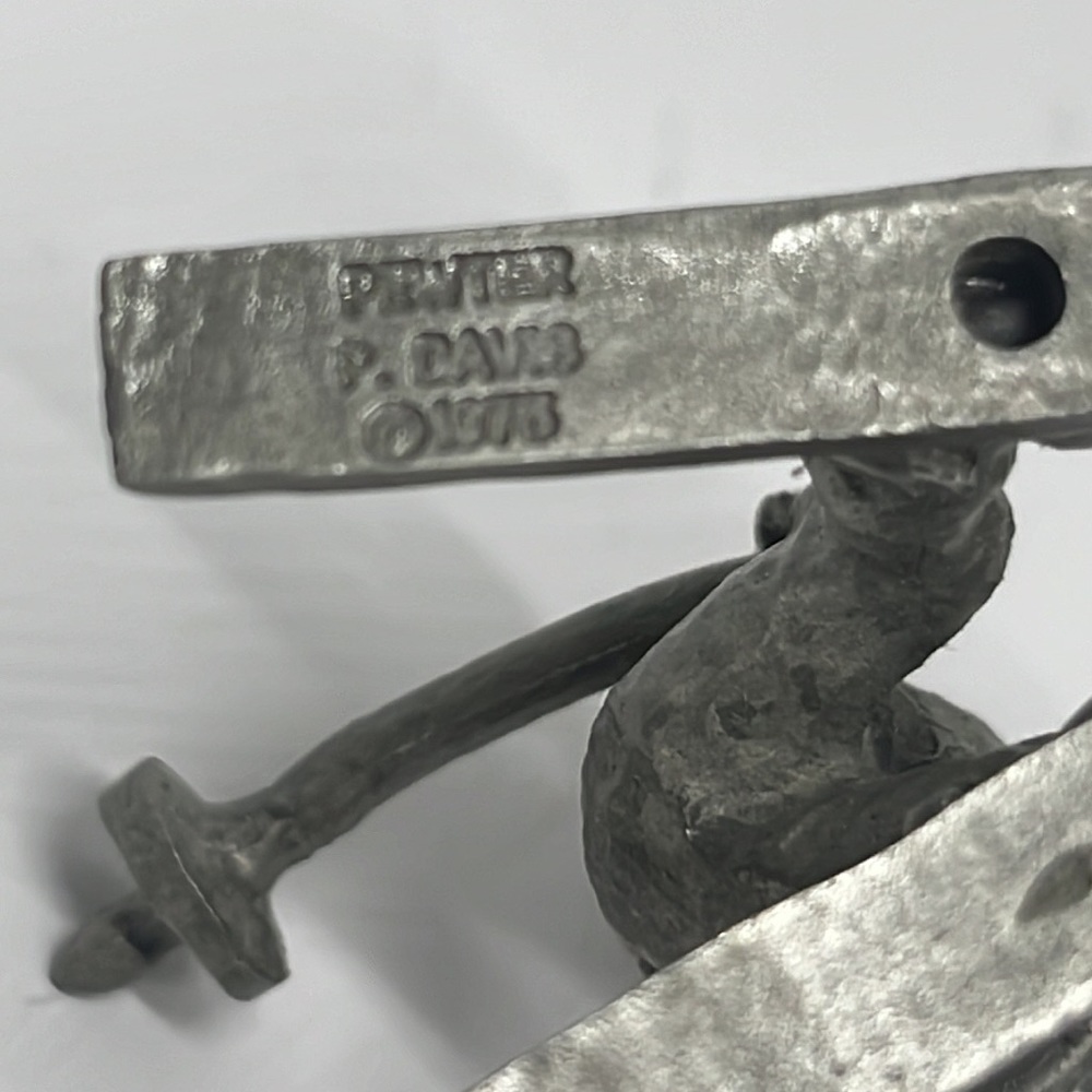Vintage Miniature Pewter Snow Skier, 1975 P Davis Pewter - Picture 5 of 5